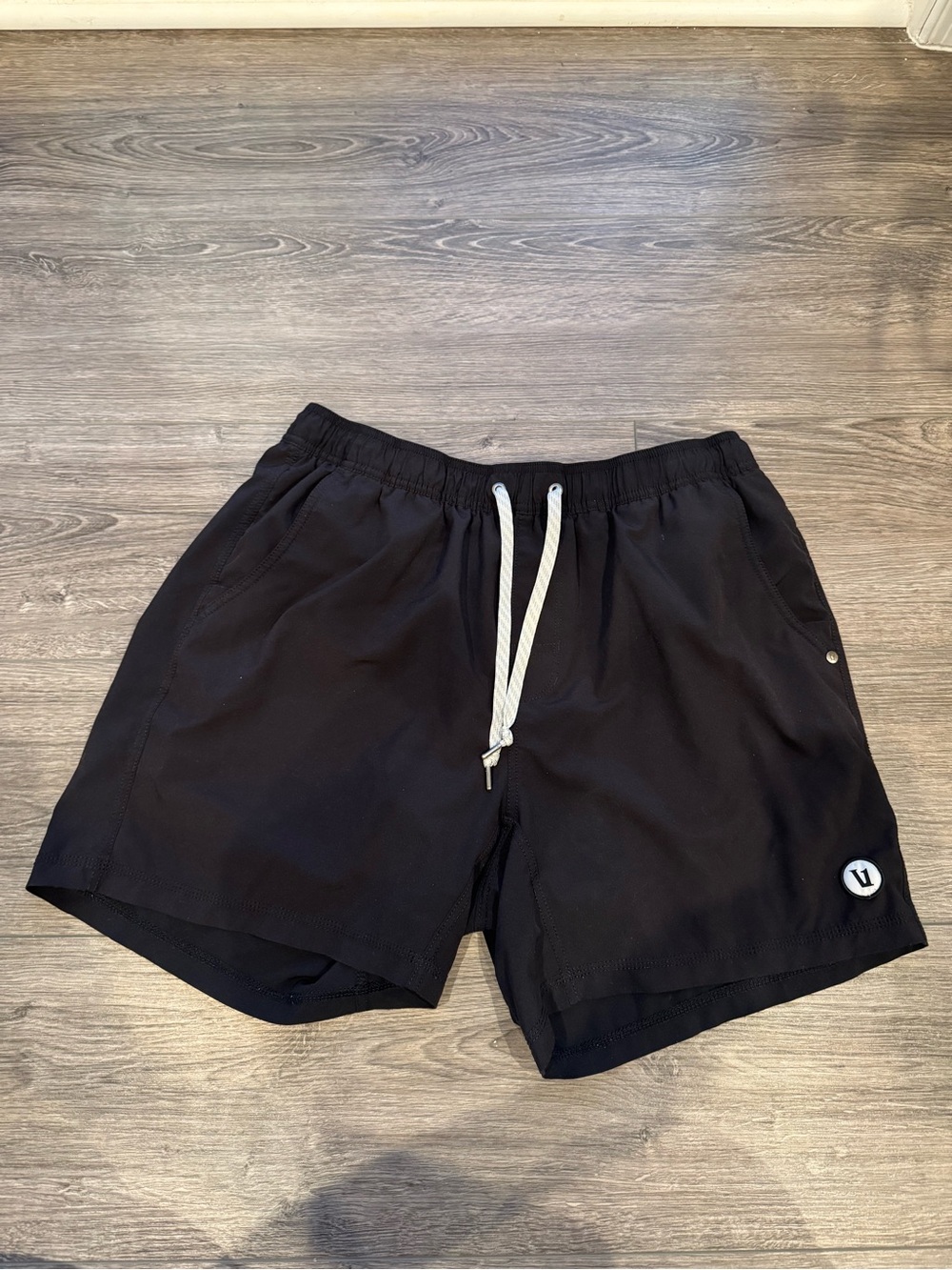 Vuori Vuori Black Athletic Shorts Men’s XL Drawstring Performance Lined